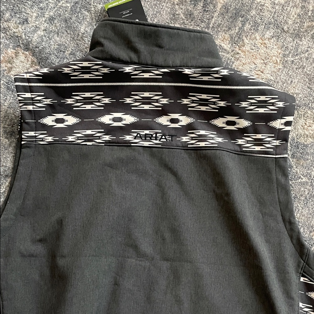 Ariat Vernon 2.0 chimayo softshell vest. XXL charcoal - Picture 6 of 9